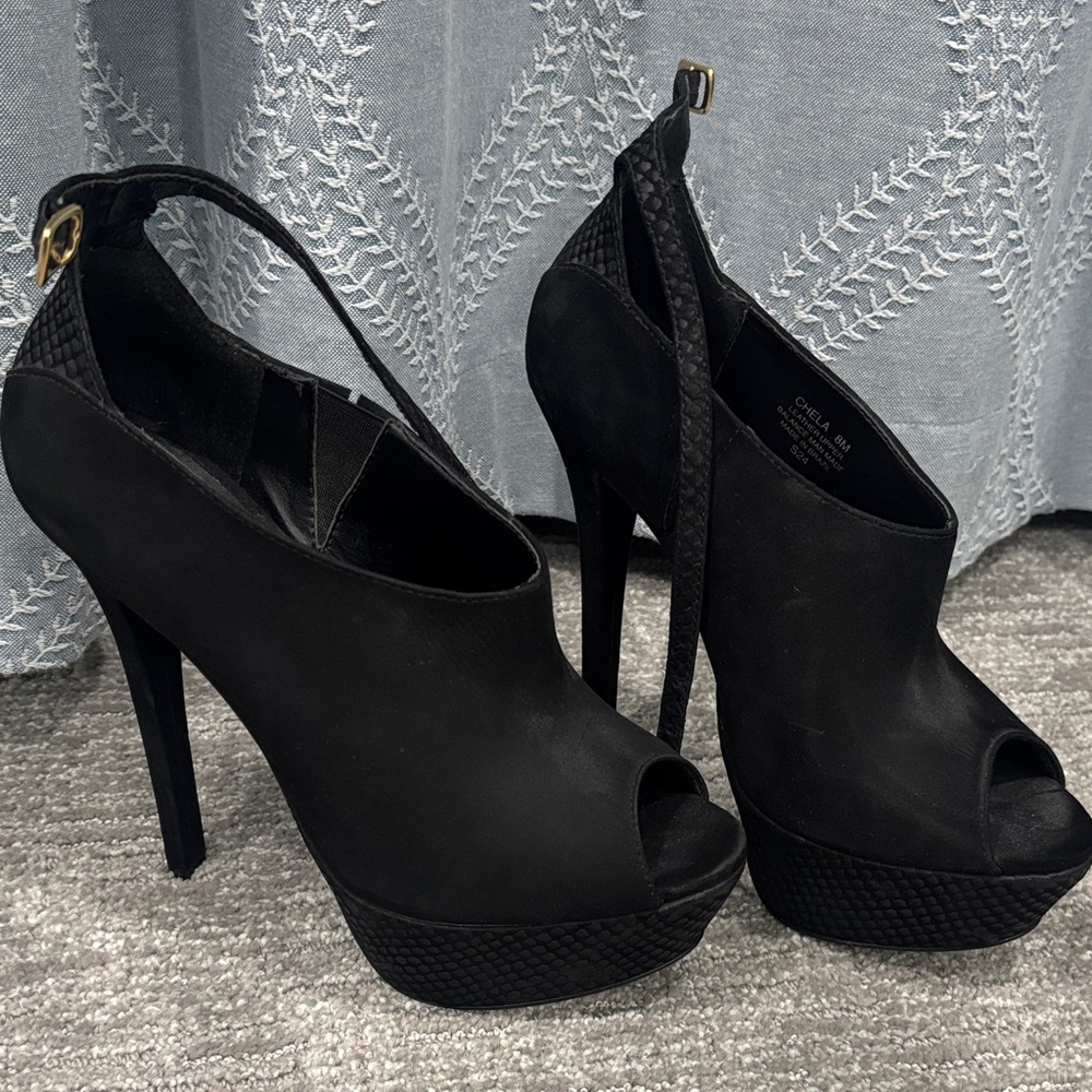Steve Madden Black Peep-Toe Platform Heels